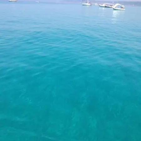 Il Mare Che Bacia La Spiaggia *